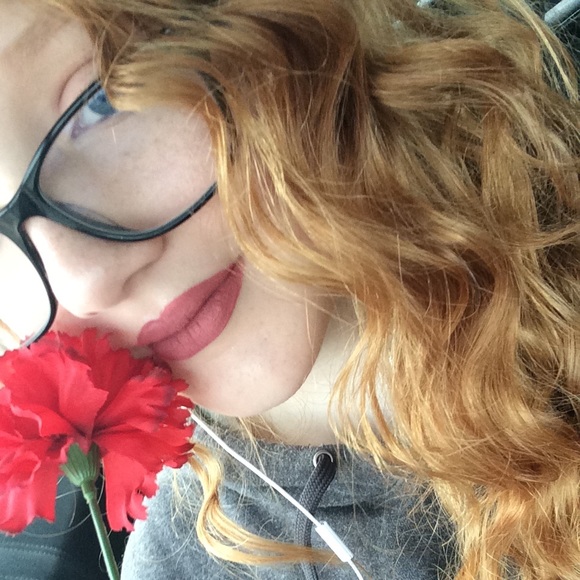 Meet your Posher, Madison - Picture 1 of 1